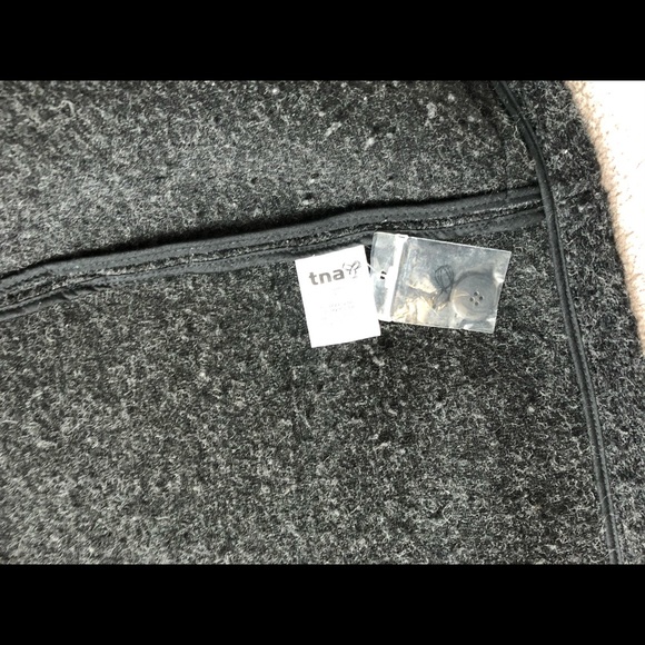 TNA Aritzia Wool Coat (NWOT) Made in Canada - Picture 6 of 7